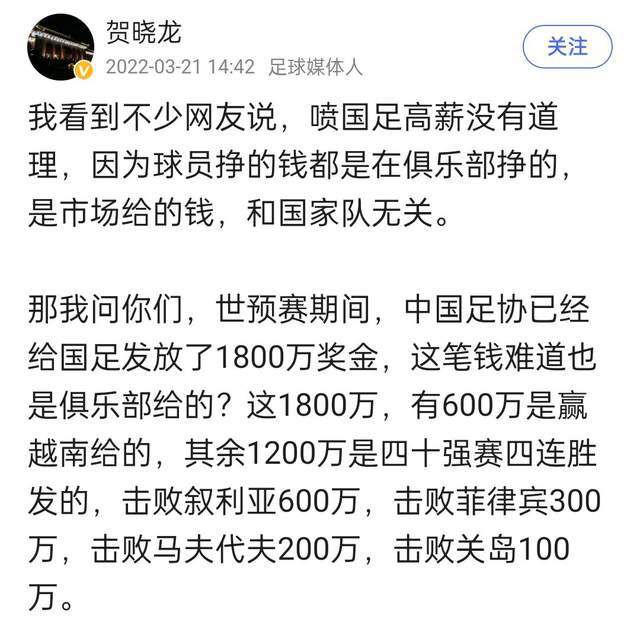 2012年，穆斯卡特退役，之后便开启了执教生涯，他在墨尔本胜利，完成从助教到教练，进而成为功勋教练的蜕变。